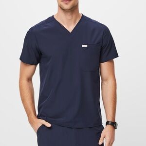 Figs Leon FREEx Three-Pocket Navy Lightweight Scrub Top Size L